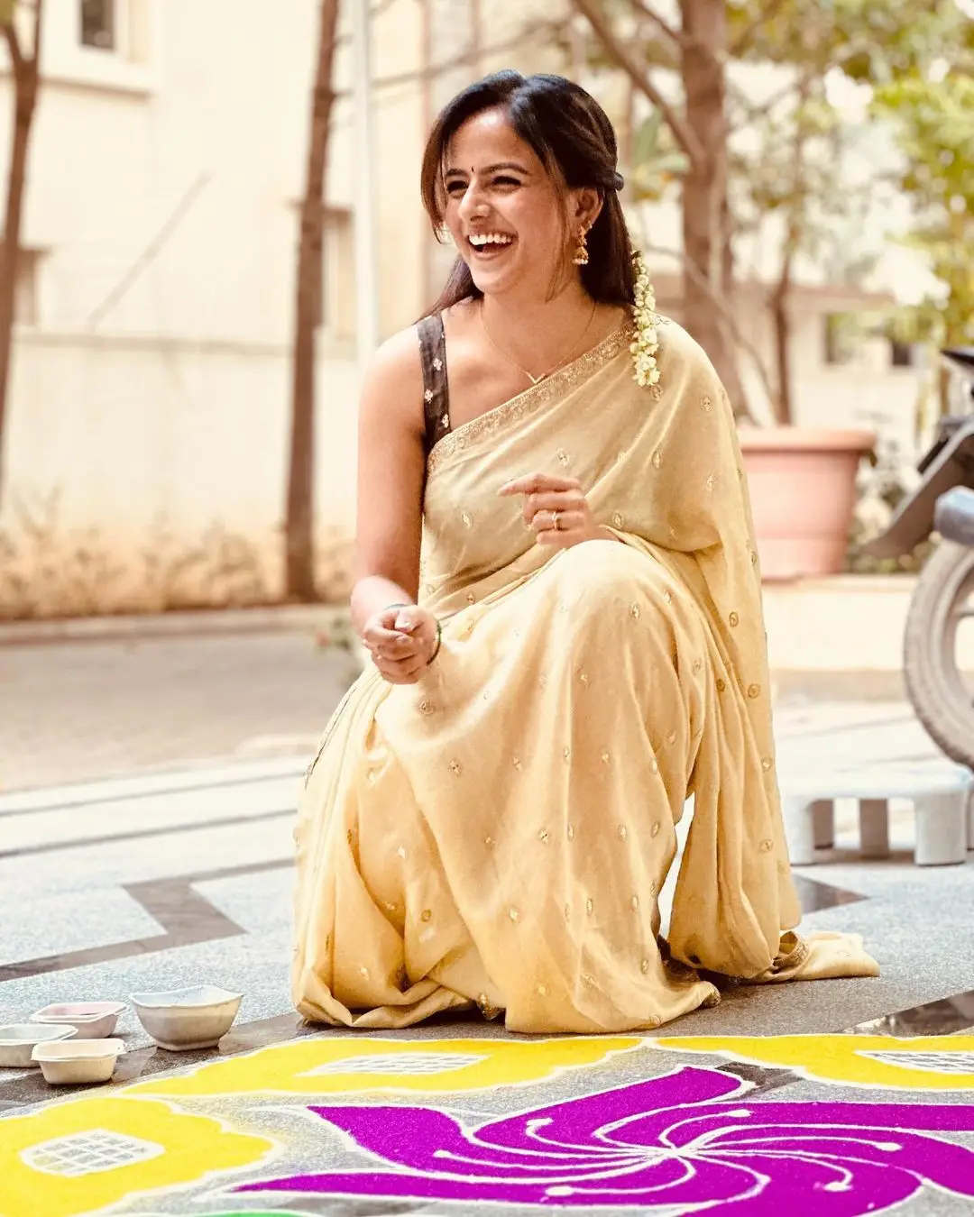 Vaishnavi Chaitanya In South Indian Traditional White Saree Red Blouse